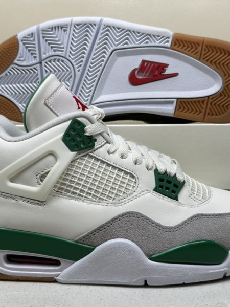 Jordan 4 x SB Pine Green - PK 4.0 Batch