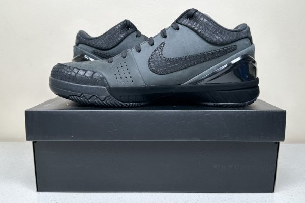 Kobe 4 Protro Gift of Mamba - Max Batch 8