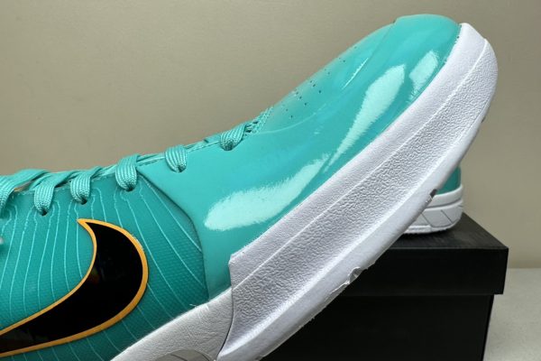 Kobe 4 Protro UNDFTD Derozan - Max Batch 5