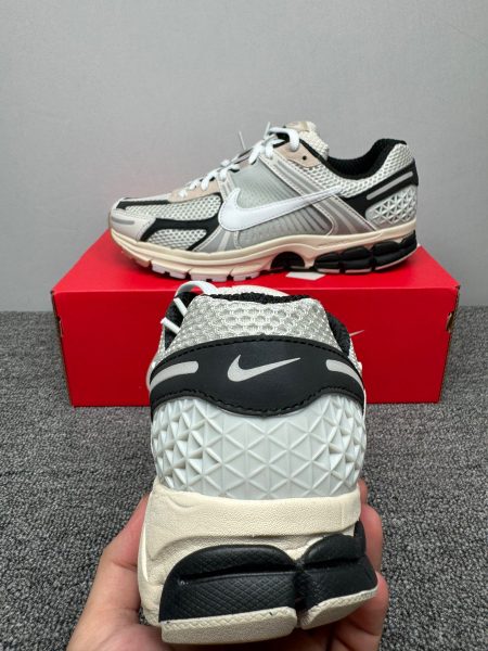 Nike Vomero 5 Supersonic Light Bone Black - Z Batch