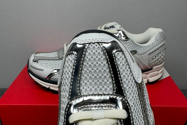 Nike Zoom Vomero 5 Photon Dust Metallic Silver = Z Batch 1