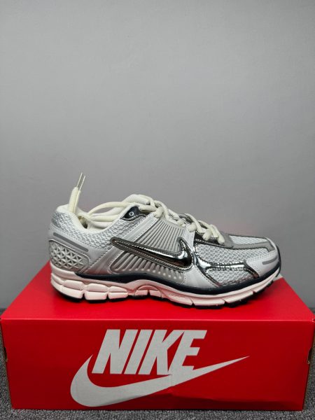 Nike Zoom Vomero 5 Photon Dust Silver - Z Batch