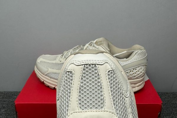 Nike Zoom Vomero 5 Sand Drift - Z Batch 1