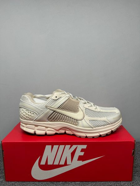 Nike Zoom Vomero 5 Sand Drift - Z Batch