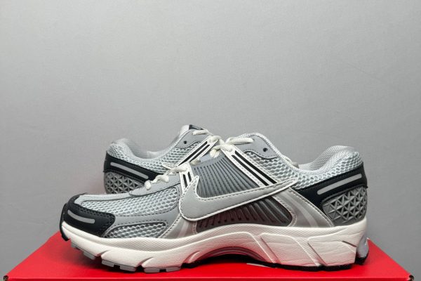 Nike Zoom Vomero 5 Thunder Blue - Z Batch 8