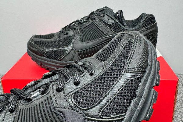 Nike Zoom Vomero 5 Triple Black - Z Batch 5