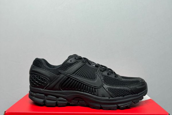 Nike Zoom Vomero 5 Triple Black - Z Batch