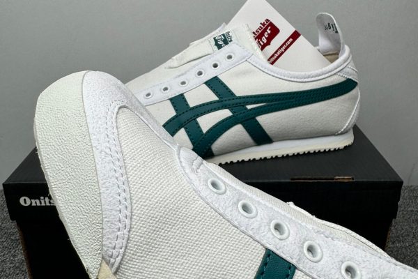 Onitsuka Tiger Slip-on White Velvet Pine - PH Batch 4