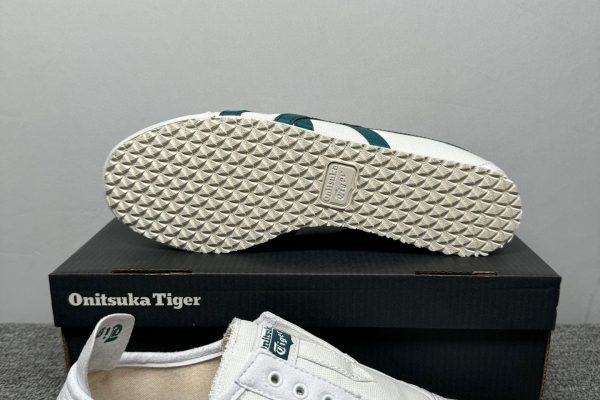 Onitsuka Tiger Slip-on White Velvet Pine - PH Batch 6