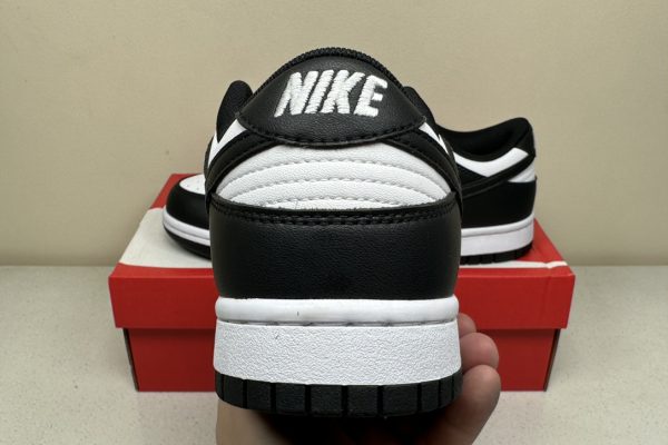 SB Dunk Panda 1