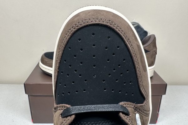Travis Scott Mocha Low - PK 4.0 Batch 5